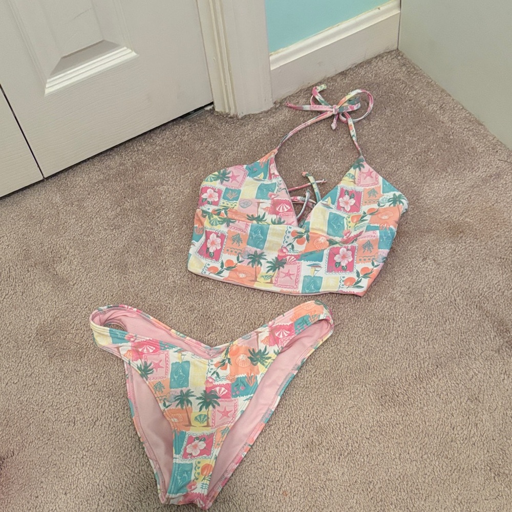 Hollister Multi Patterned String Bikini Top+Bottom - image 1